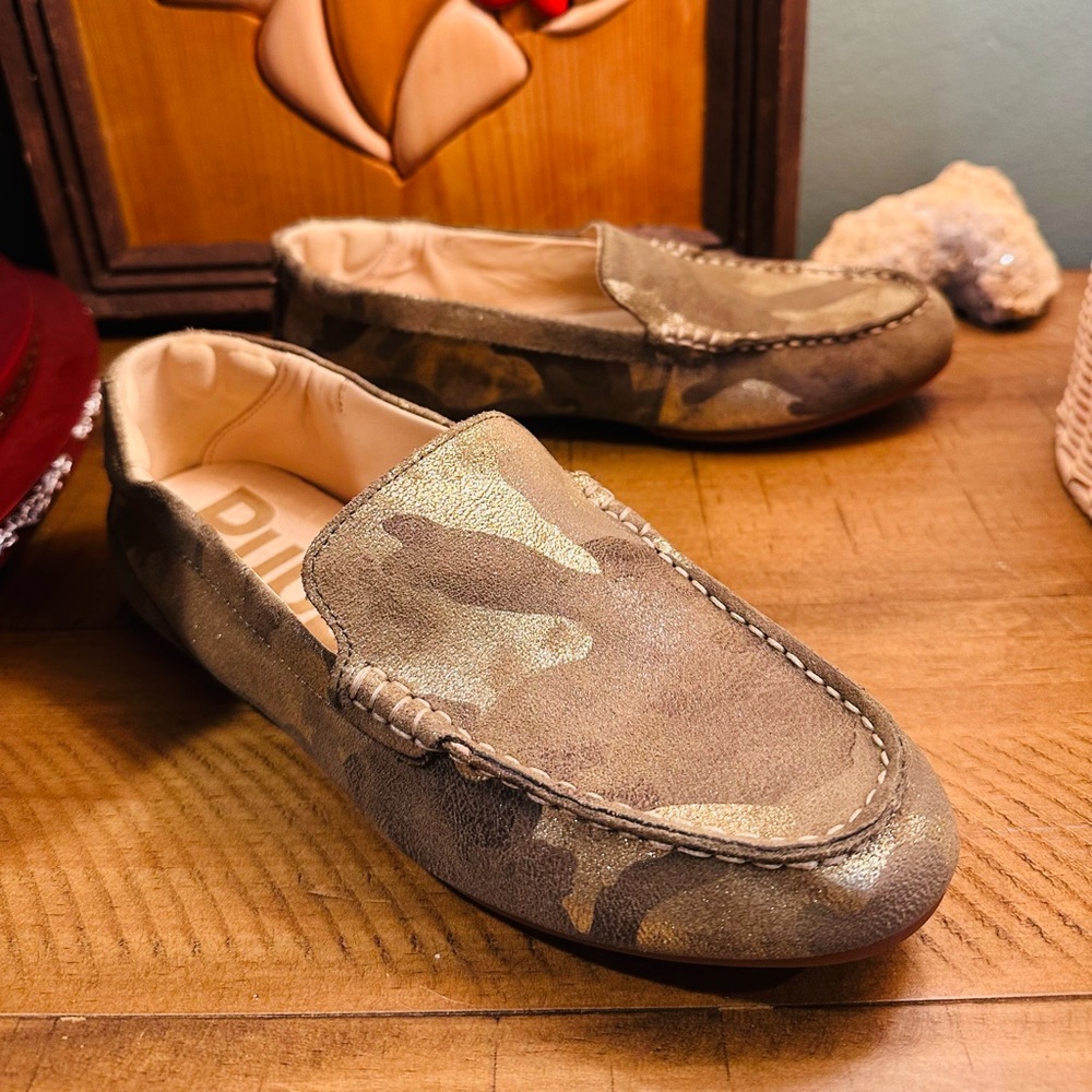 Hush Puppies Women's Cora Loafer Slip On Camo Metallic Suede Size 7M